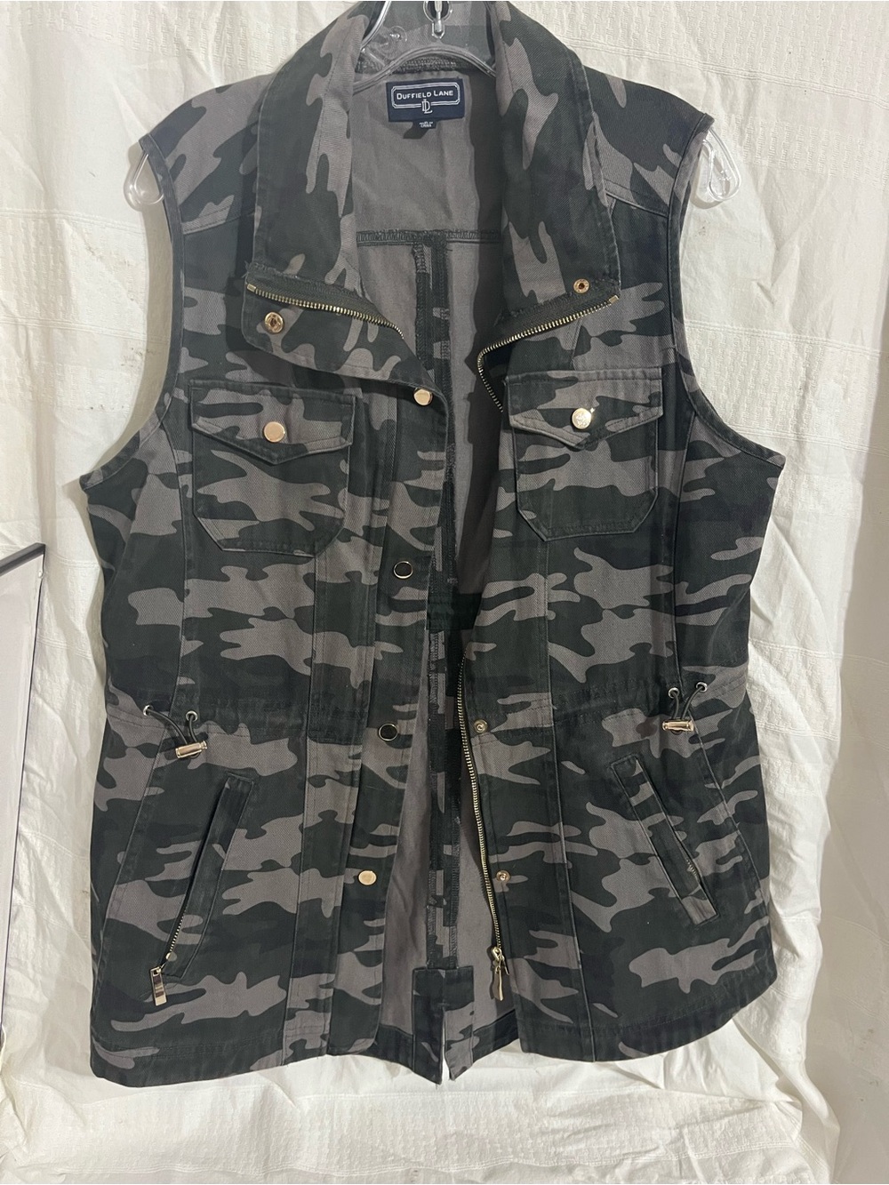 Duffield Lane Black & Gray Camouflage Utility Vest - Picture 1 of 5